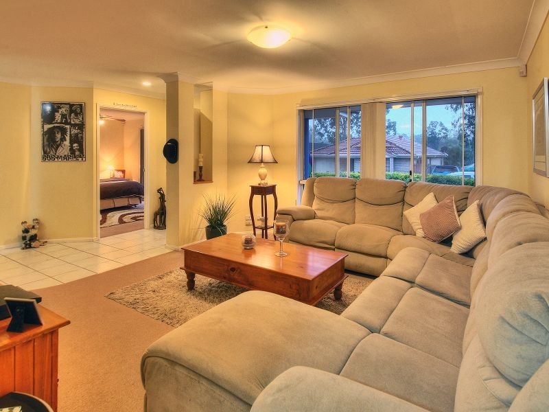 21 Goldeneye Place, Forest Lake QLD 4078