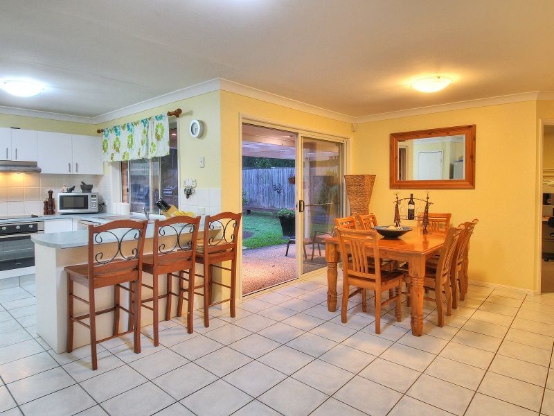 21 Goldeneye Place, Forest Lake QLD 4078