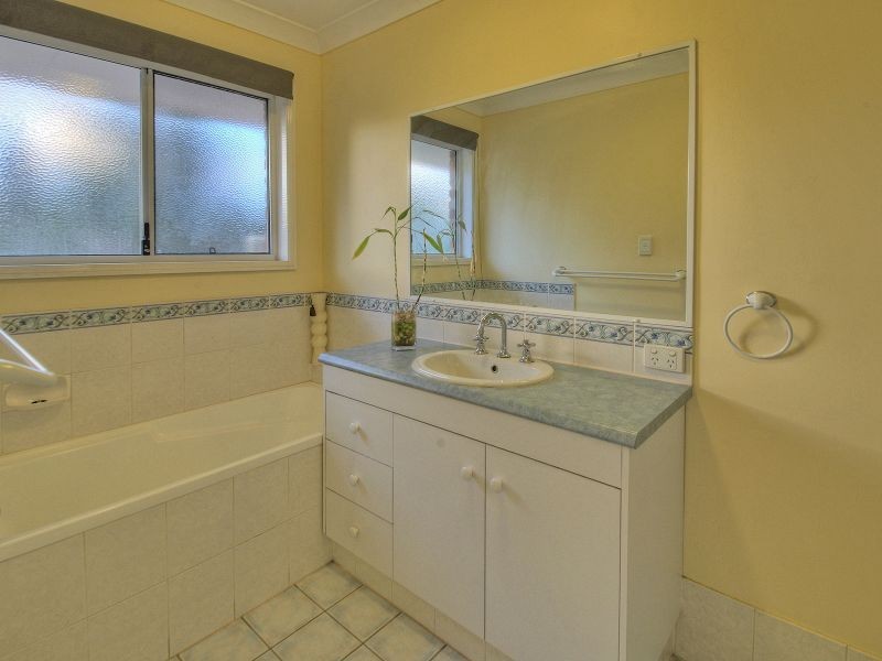 21 Goldeneye Place, Forest Lake QLD 4078