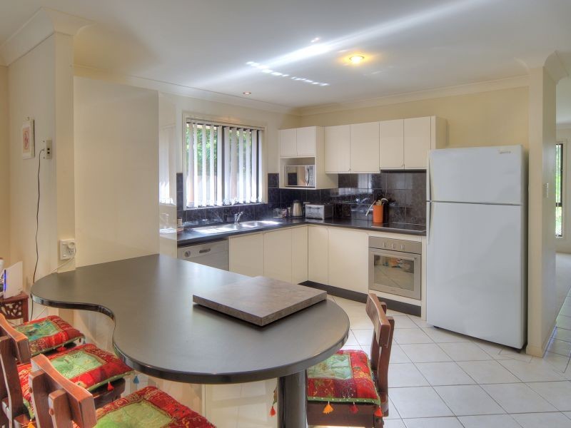 11 Rachele Close, Forest Lake QLD 4078