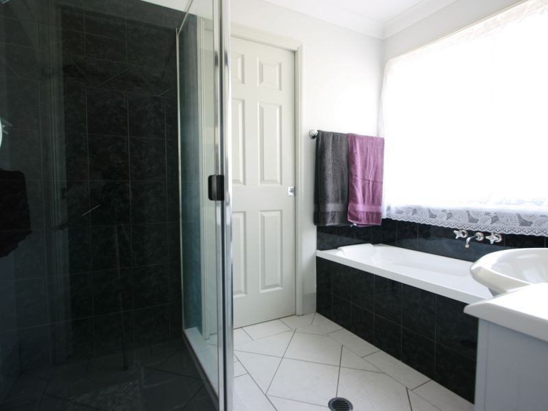 167 Jubilee Avenue, Forest Lake QLD 4078