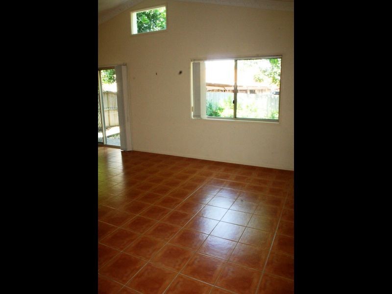 16 Balmoral Place, Forest Lake QLD 4078
