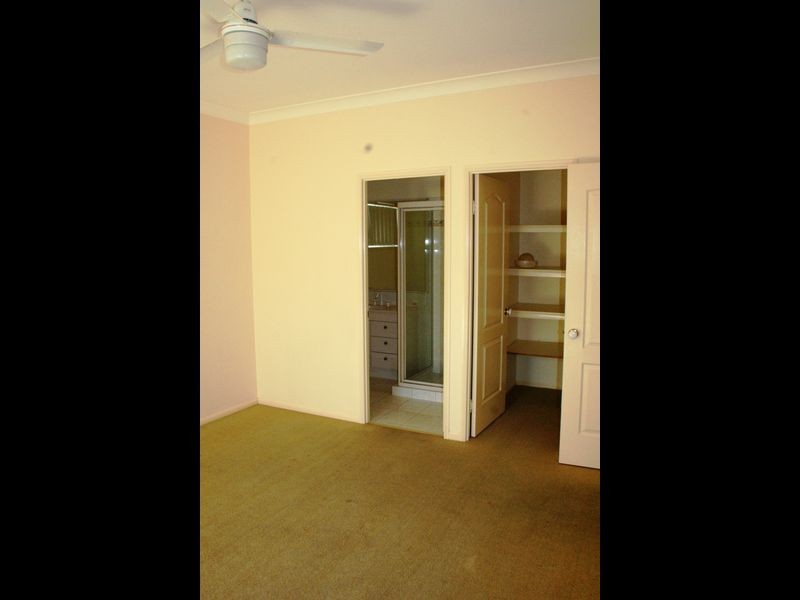 16 Balmoral Place, Forest Lake QLD 4078