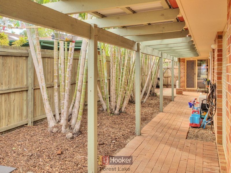 132 Banksia Circuit, Forest Lake QLD 4078