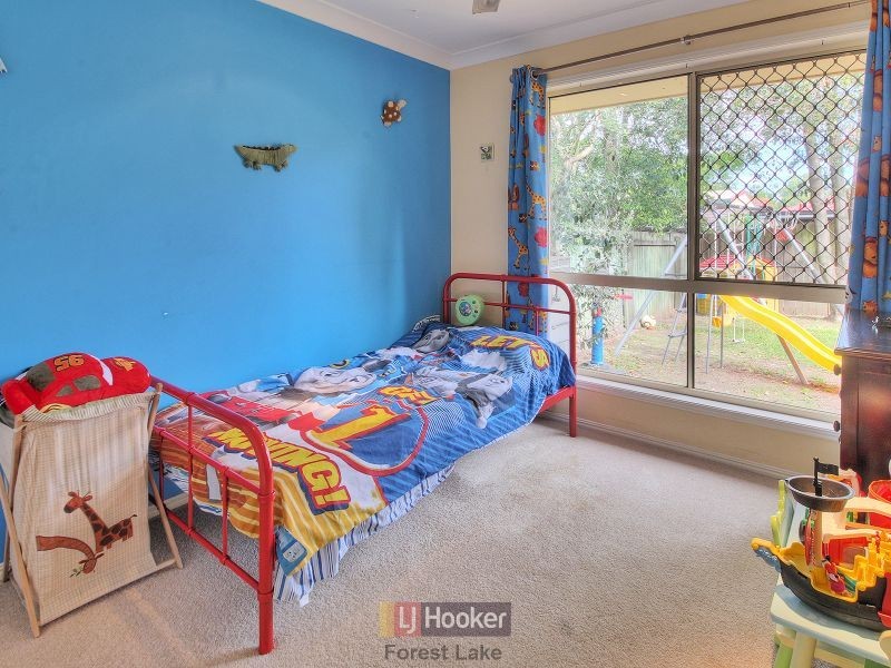 132 Banksia Circuit, Forest Lake QLD 4078