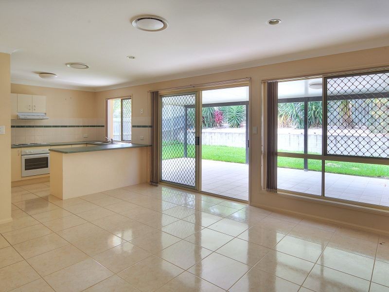 36 Columbus Place, Forest Lake QLD 4078