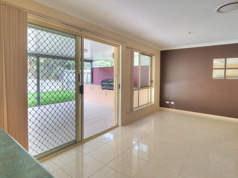 36 Columbus Place, Forest Lake QLD 4078