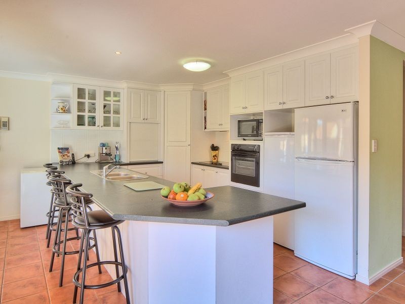 13 Camberwell Place, Forest Lake QLD 4078