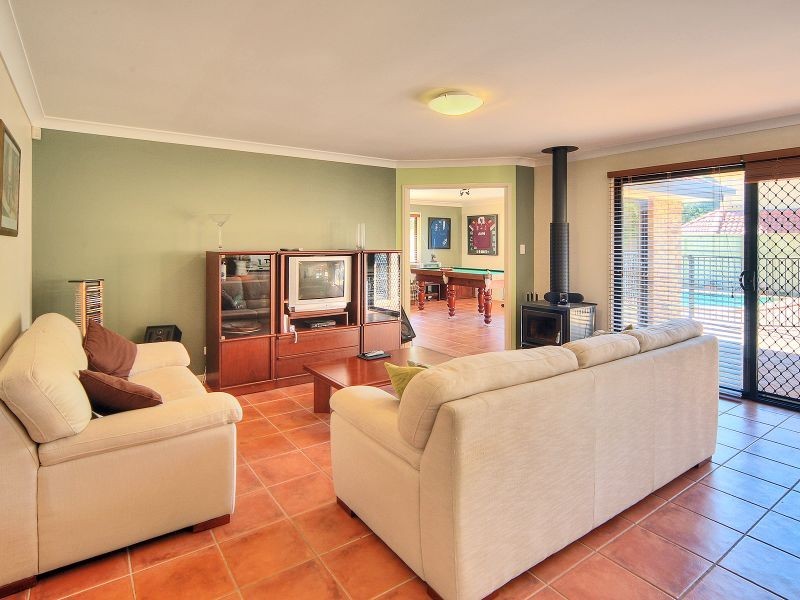 13 Camberwell Place, Forest Lake QLD 4078