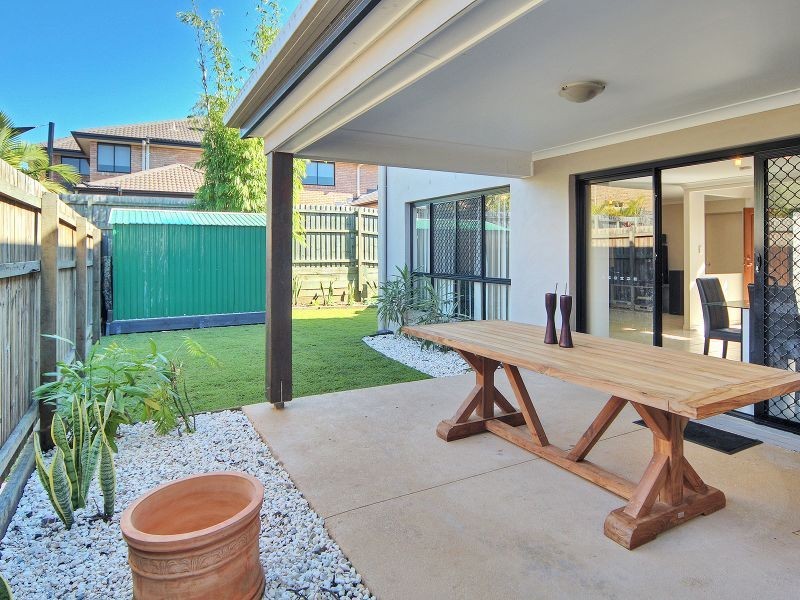 4 Lloyd Bird Crescent, Springfield Lakes QLD 4300