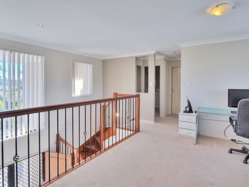4 Lloyd Bird Crescent, Springfield Lakes QLD 4300