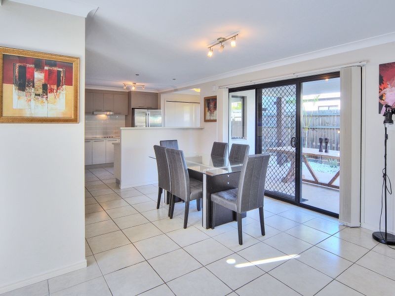 4 Lloyd Bird Crescent, Springfield Lakes QLD 4300