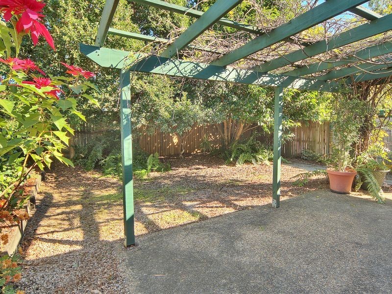 6 Selwyn Close, Forest Lake QLD 4078