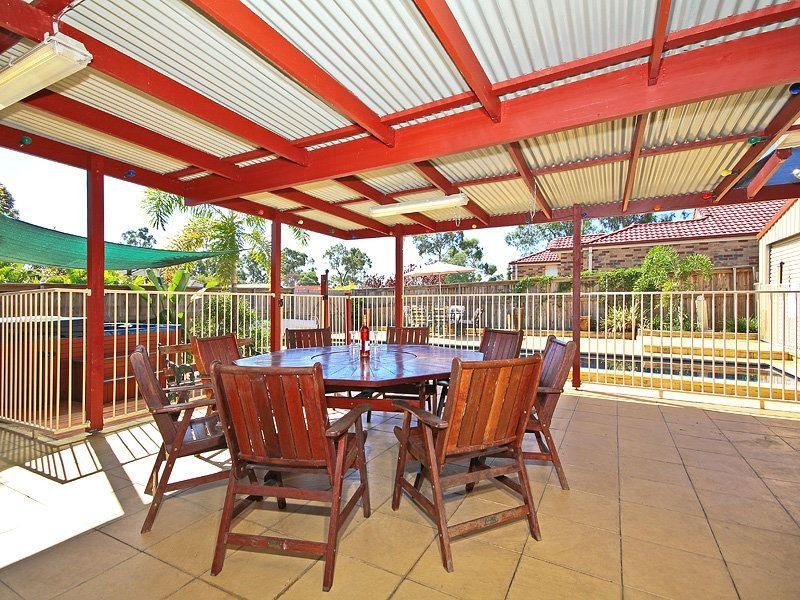 2 Blenheim Close, Forest Lake QLD 4078