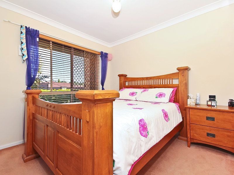 2 Blenheim Close, Forest Lake QLD 4078