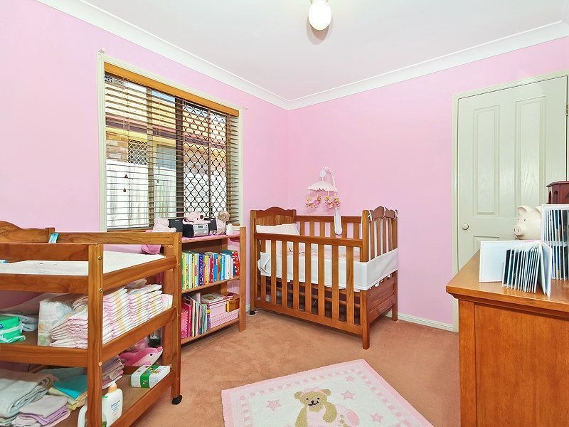 2 Blenheim Close, Forest Lake QLD 4078