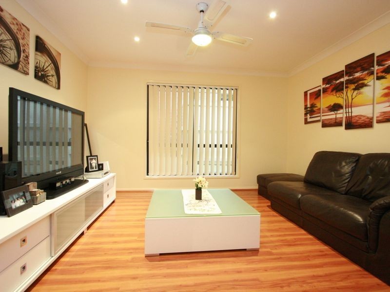 23 Hannam Crescent, Forest Lake QLD 4078