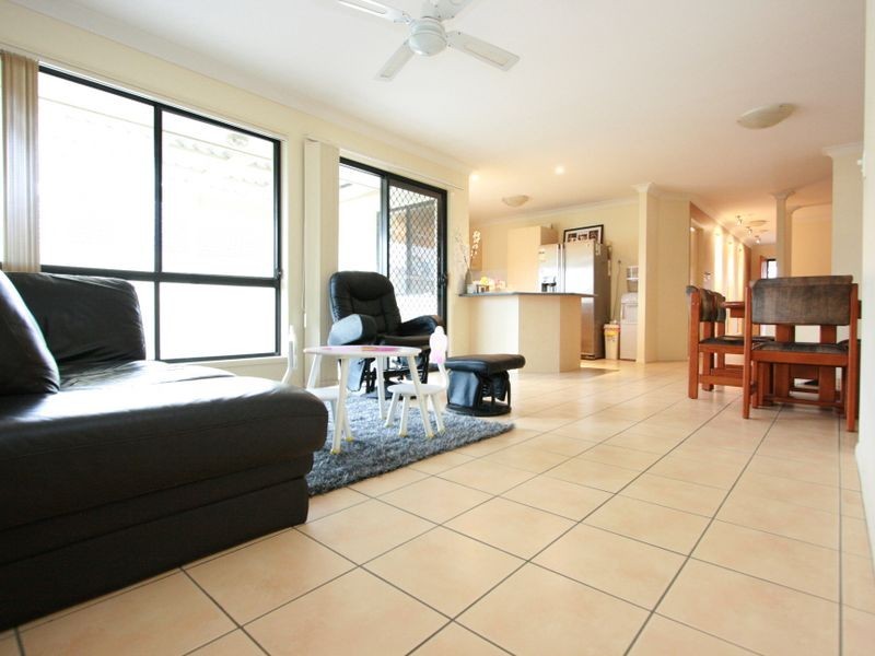 23 Hannam Crescent, Forest Lake QLD 4078