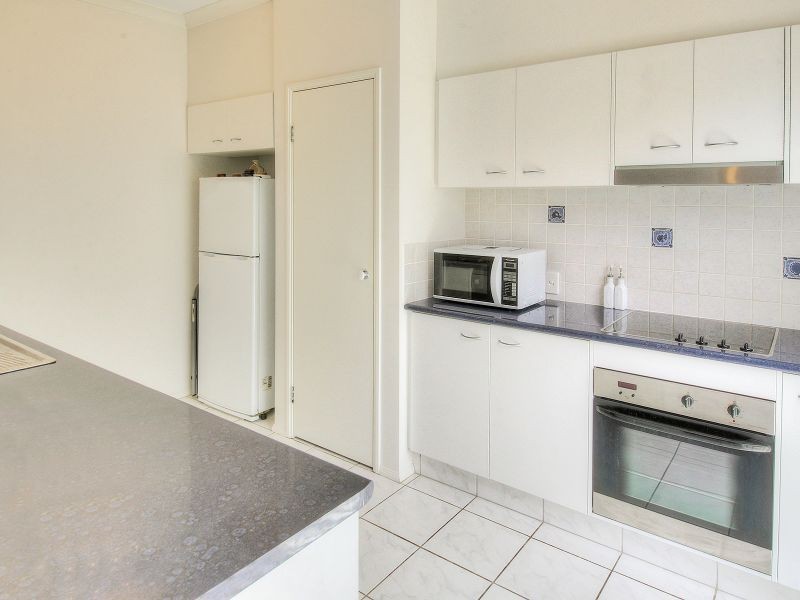 8 Robson Street, Forest Lake QLD 4078