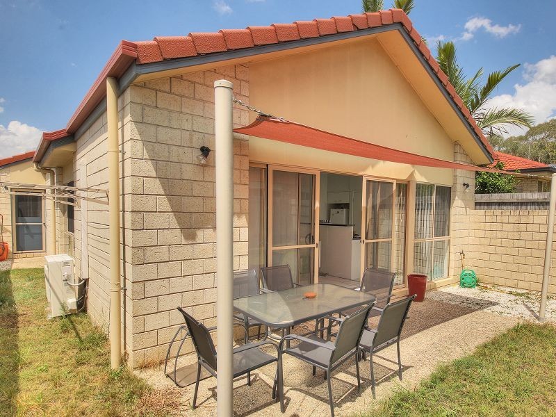 8 Robson Street, Forest Lake QLD 4078