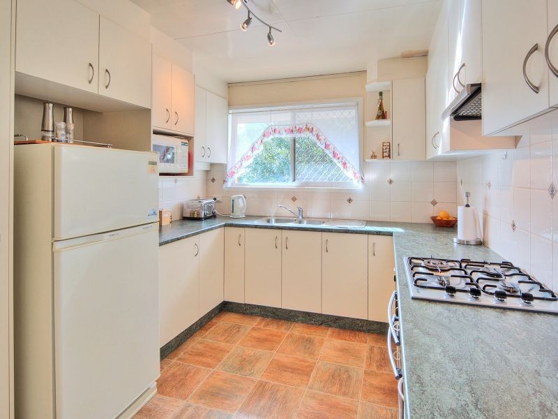 8 Yarraga Avenue, Carole Park QLD 4300