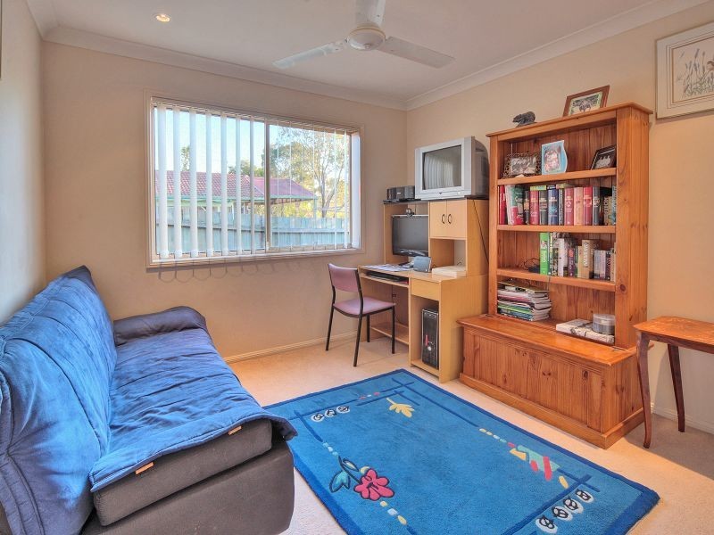 3 Rae Close, Camira QLD 4300