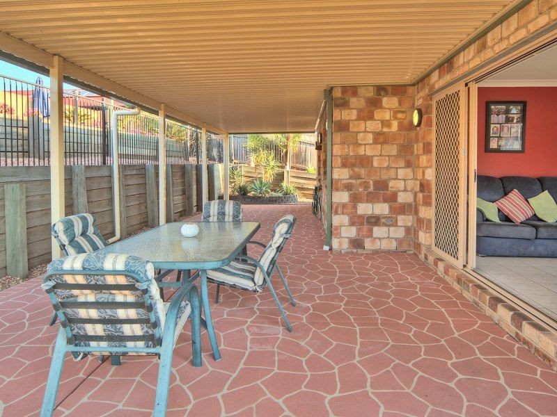 3 Rae Close, Camira QLD 4300