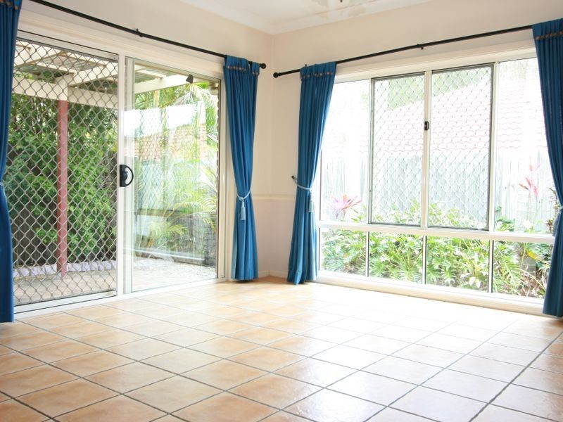 10 Crediton Place, Forest Lake QLD 4078