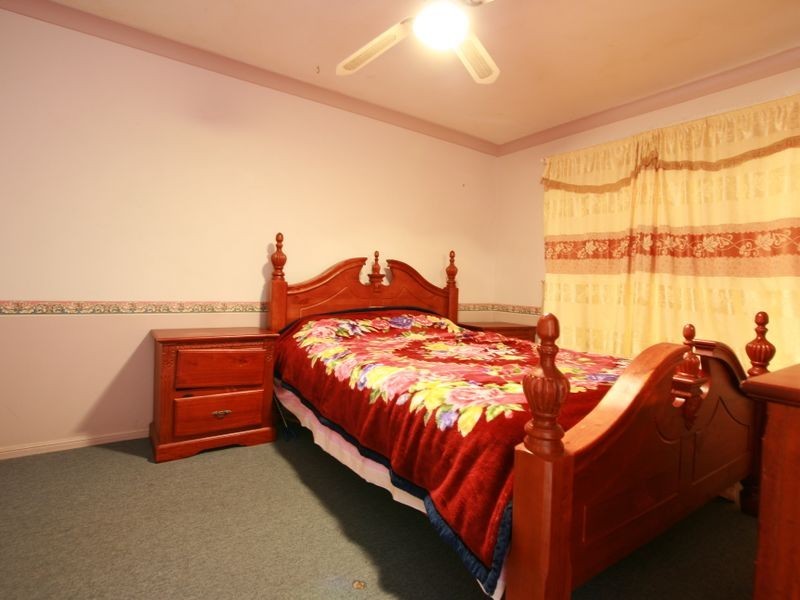 48 Acorn Circuit, Forest Lake QLD 4078