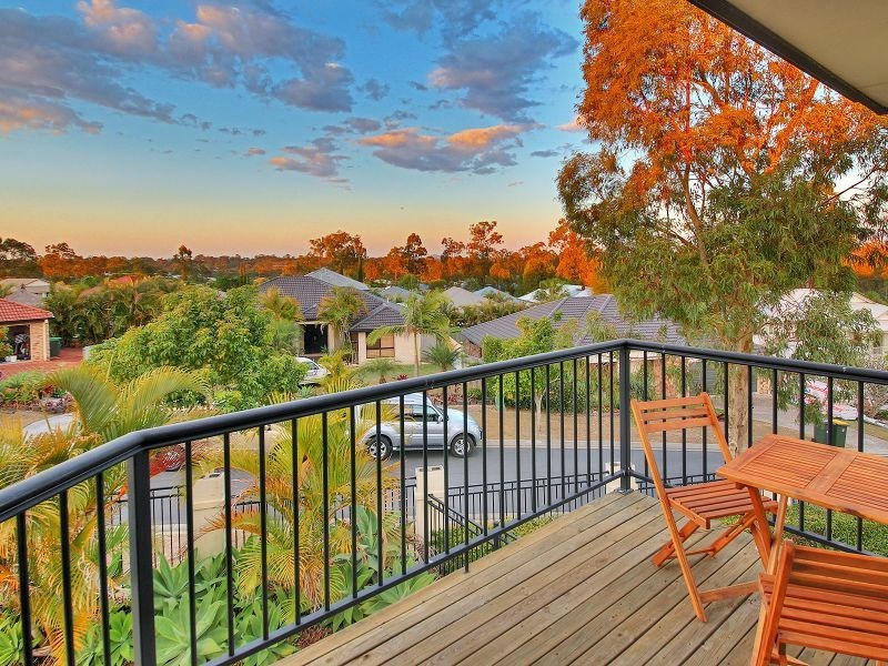 4 Hamilton Close, Forest Lake QLD 4078