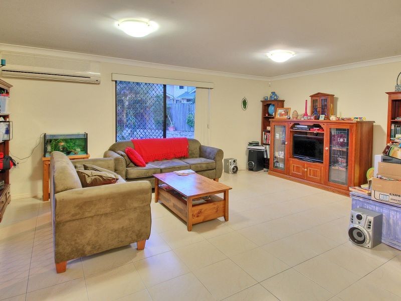 4 Hamilton Close, Forest Lake QLD 4078