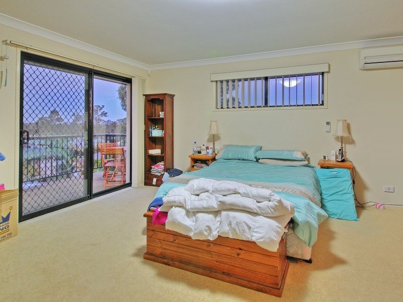 4 Hamilton Close, Forest Lake QLD 4078