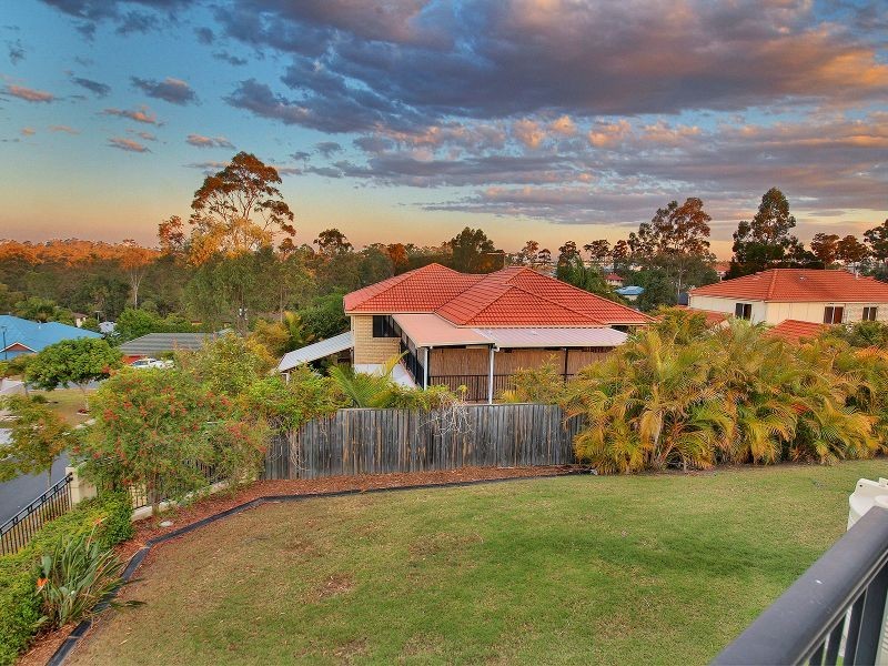 4 Hamilton Close, Forest Lake QLD 4078