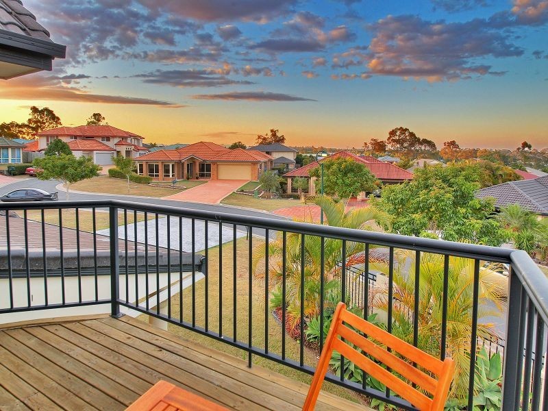 4 Hamilton Close, Forest Lake QLD 4078