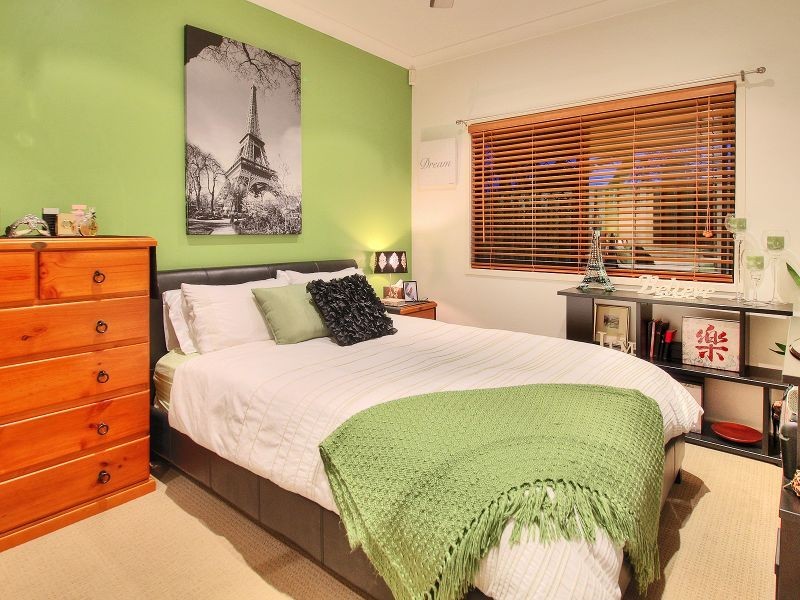 19 Elm Place, Heathwood QLD 4110