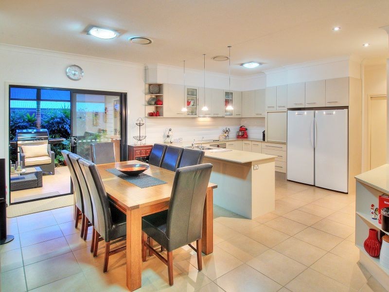 19 Elm Place, Heathwood QLD 4110