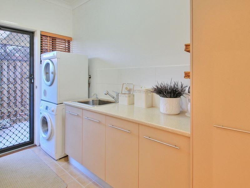 19 Elm Place, Heathwood QLD 4110