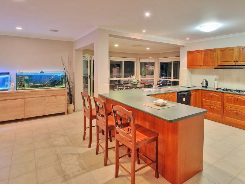 18 Sarabah Place, Forest Lake QLD 4078