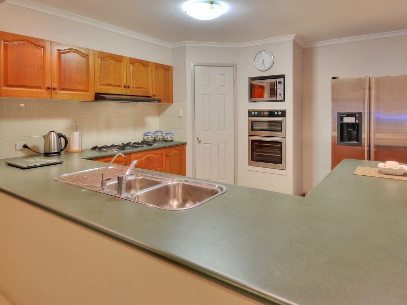 18 Sarabah Place, Forest Lake QLD 4078