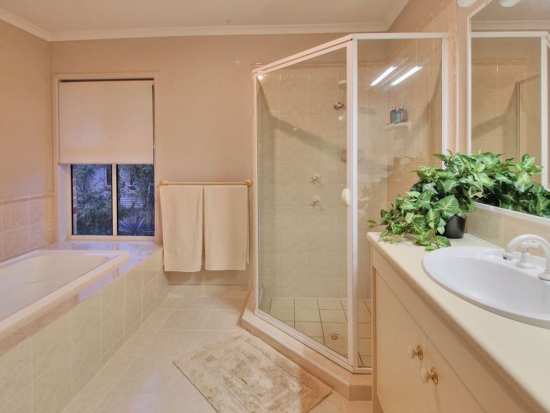 18 Sarabah Place, Forest Lake QLD 4078