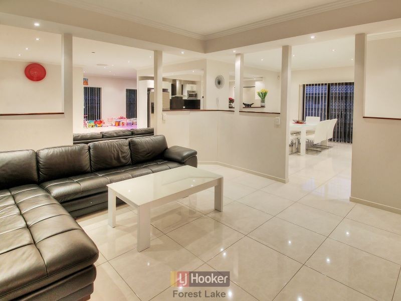 53 Degas Street, Forest Lake QLD 4078