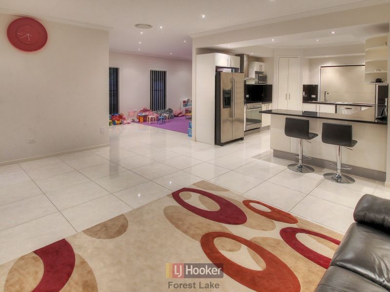 53 Degas Street, Forest Lake QLD 4078