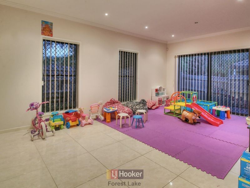 53 Degas Street, Forest Lake QLD 4078