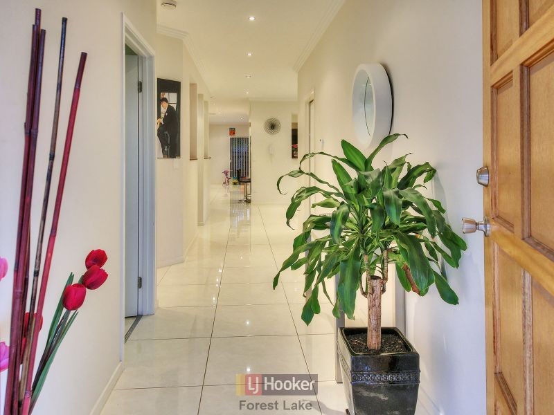 53 Degas Street, Forest Lake QLD 4078