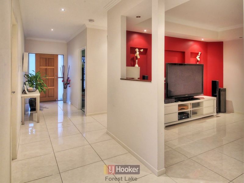 53 Degas Street, Forest Lake QLD 4078