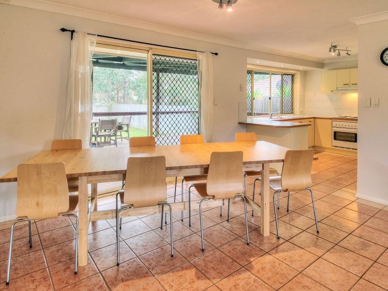 20 Oxley Place, Forest Lake QLD 4078