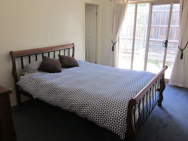 1 Goomburra Court, Forest Lake QLD 4078