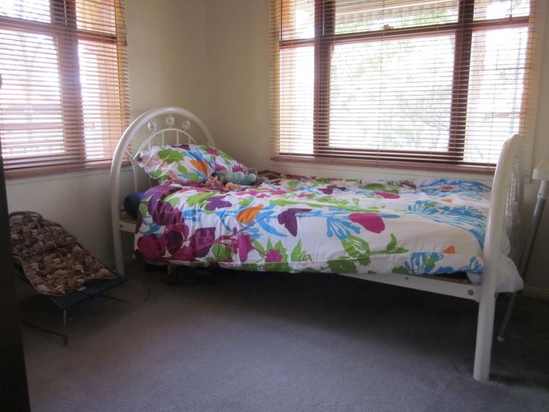 1 Goomburra Court, Forest Lake QLD 4078