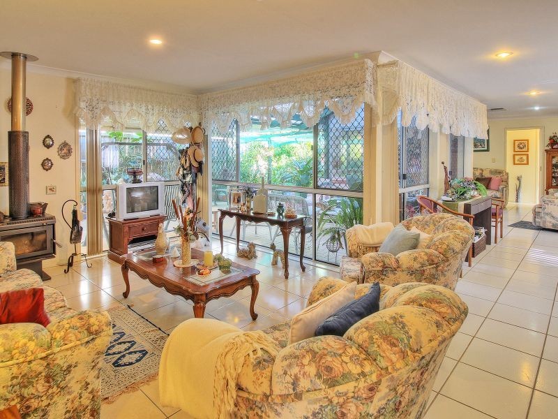 39 Clarendon Circuit, Forest Lake QLD 4078