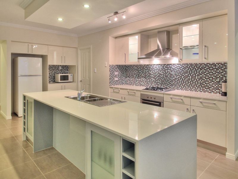 10 Colebrook Crescent, Doolandella QLD 4077